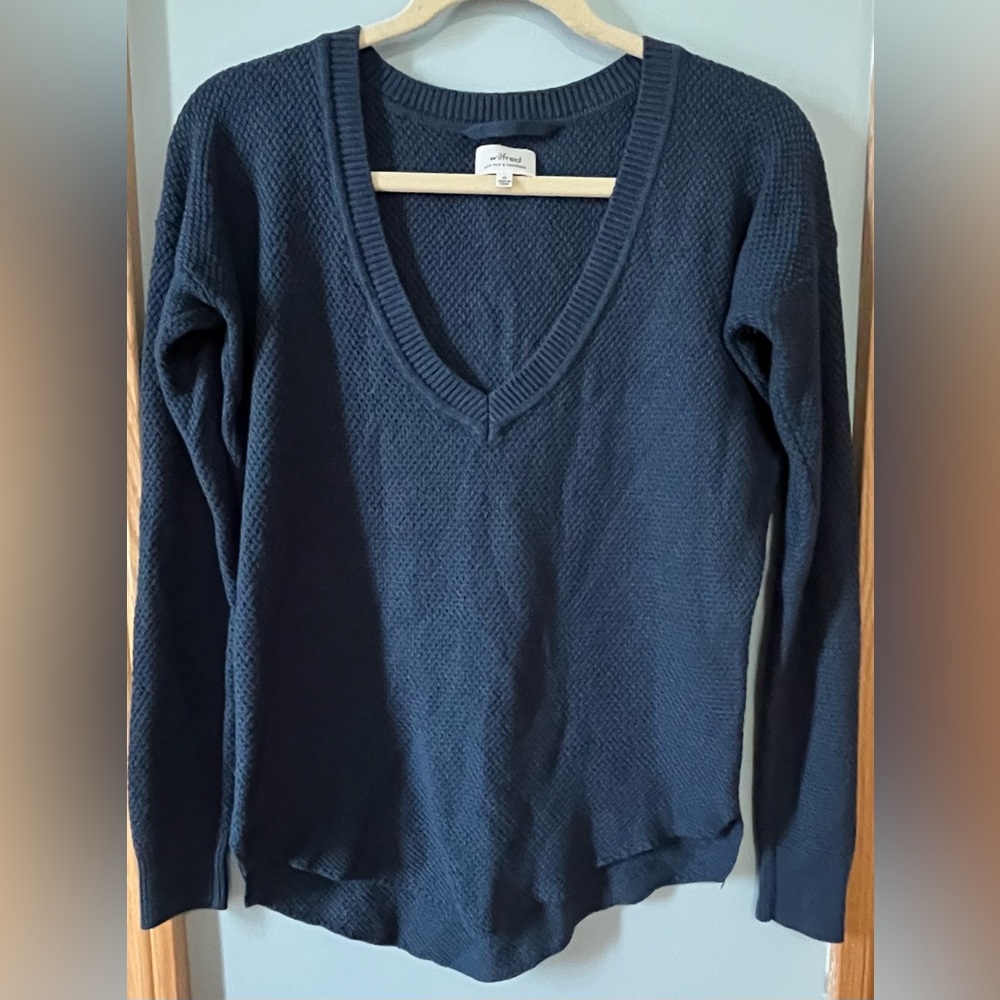 Aritzia Wilfred V-Neck Sweater size XS